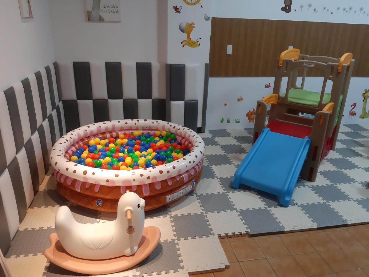 藏青民宿the Wind Guesthouse-Youth Inn Đài Nam Ngoại thất bức ảnh