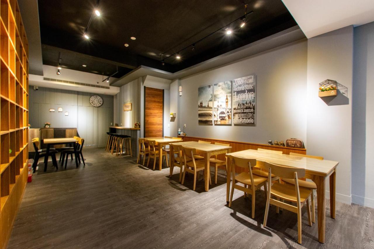 藏青民宿the Wind Guesthouse-Youth Inn Đài Nam Ngoại thất bức ảnh