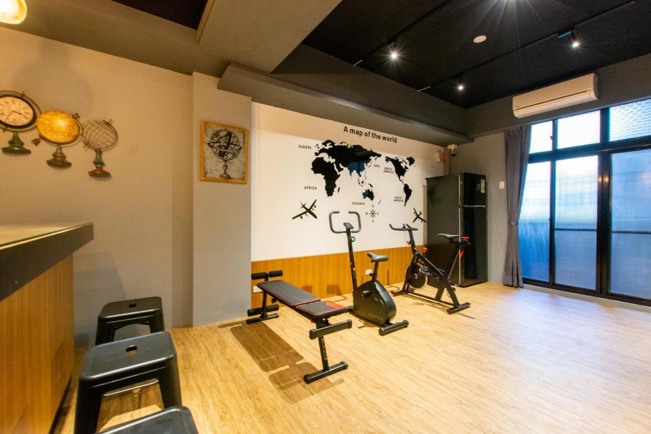 藏青民宿the Wind Guesthouse-Youth Inn Đài Nam Ngoại thất bức ảnh