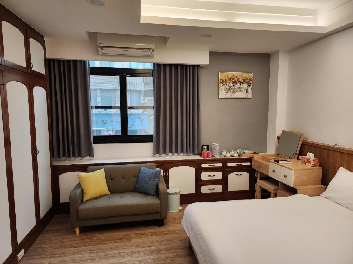 藏青民宿the Wind Guesthouse-Youth Inn Đài Nam Ngoại thất bức ảnh